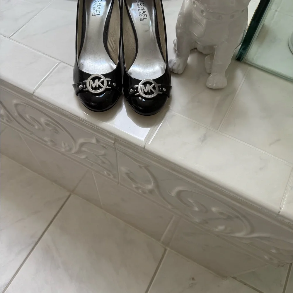 Michael Kors Black Patent Leather Heels - Picture 2 of 5